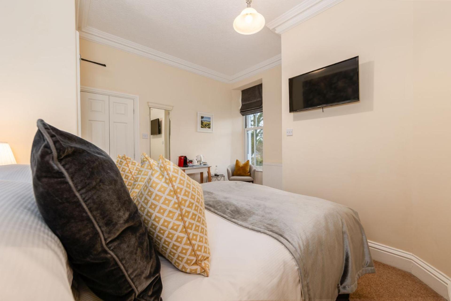 Wheatlands Lodge-Windermere - Guest House Of The Year 2024 - Adult Only - Free Car Park Exterior photo